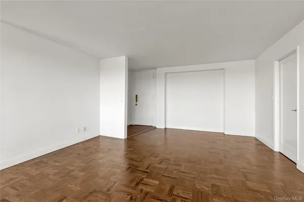 166-25 powells cove BLVD #17G, Beechhurst, NY 11357