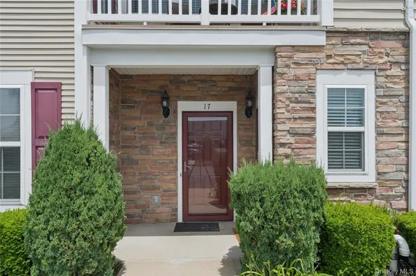 17 Strangford CT #109, Oceanside, NY 11572