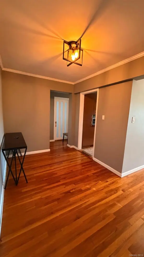 8305 98th ST #3C, Woodhaven, NY 11421