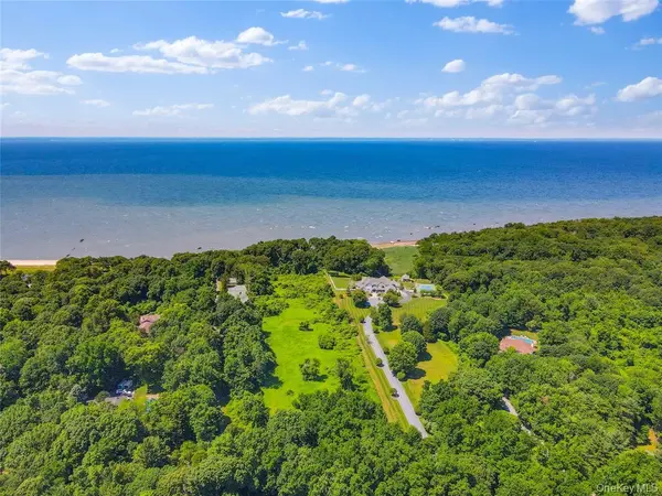 Boney LN, Nissequogue, NY 11780