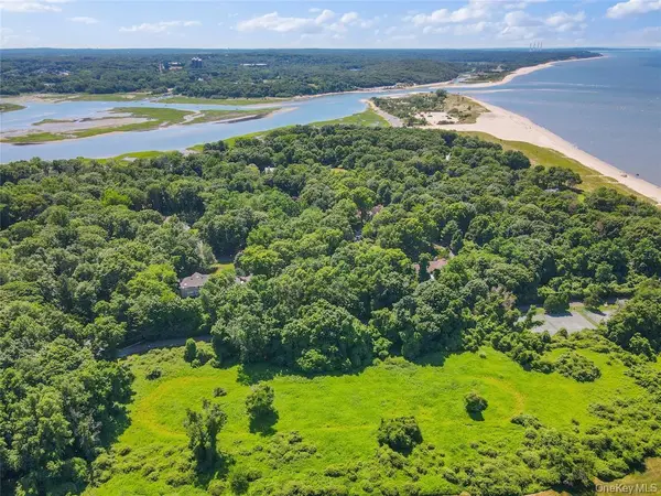 Boney LN, Nissequogue, NY 11780