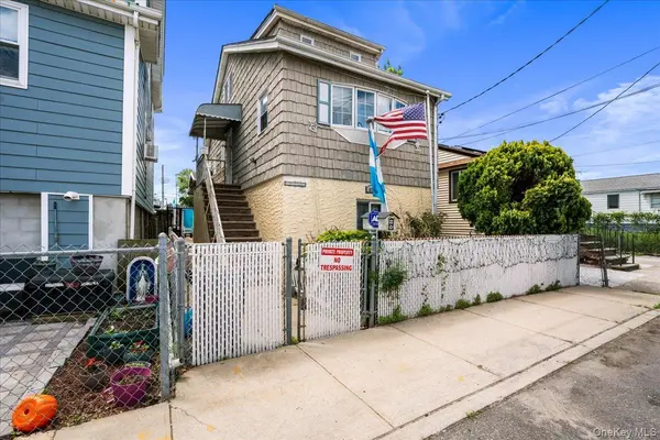 10216 164th RD, Howard Beach, NY 11414