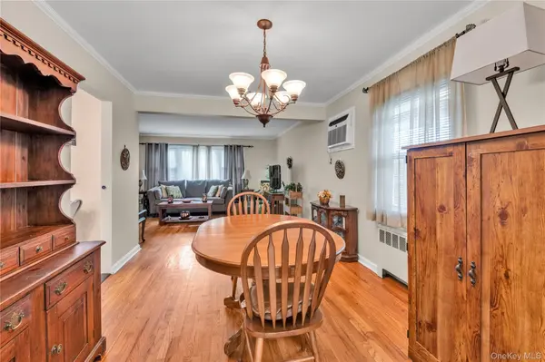 275 New Hyde Park RD, Garden City, NY 11530