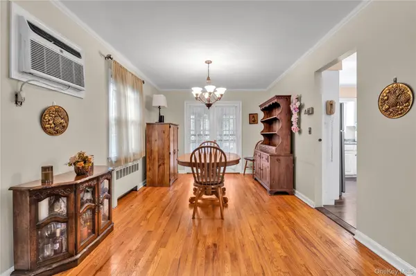 275 New Hyde Park RD, Garden City, NY 11530