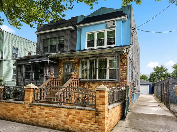 10323 126th ST, Richmond Hill, NY 11419