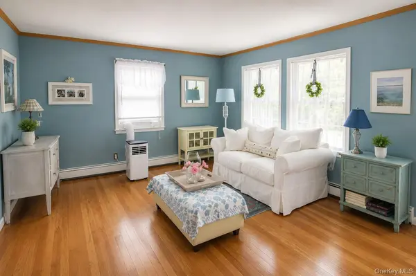 68 George ST, East Patchogue, NY 11772