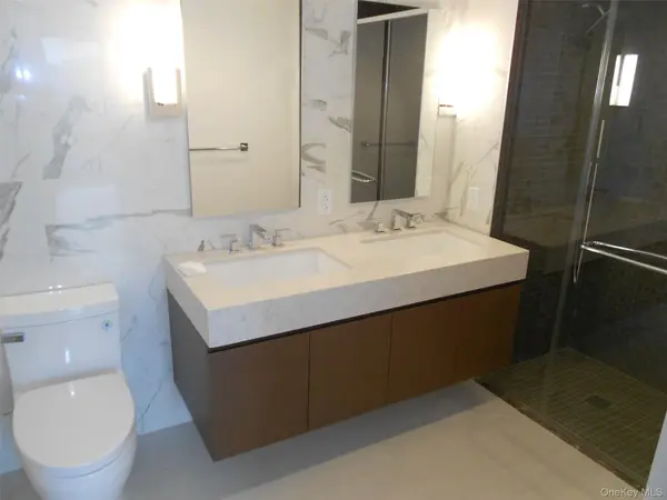138-35 39 AVE #11G, Flushing, NY 11354