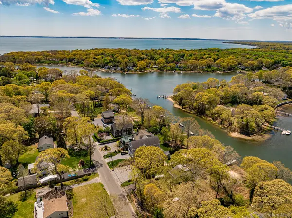 6200 New Suffolk AVE, Mattituck, NY 11952