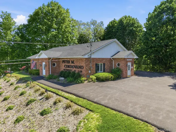 1 N Roberts RD, Highland, NY 12528