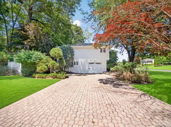 18 Mark LN, New City, NY 10956