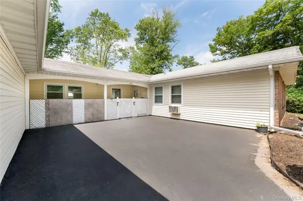 1400 Stony Brook RD, Stony Brook, NY 11790