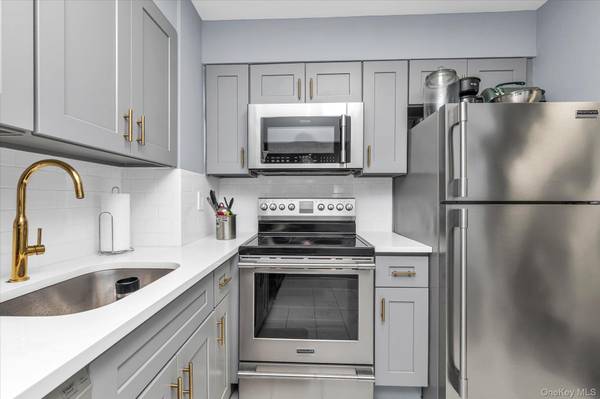 360 Shore RD #2C, Long Beach, NY 11561