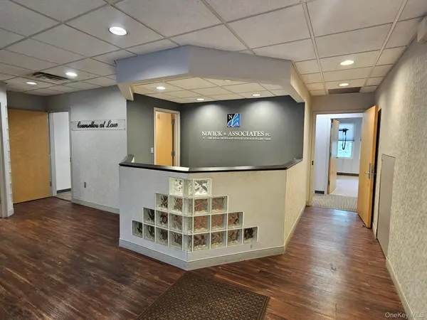 202 E Main ST #208 1st Fl, Huntington, NY 11743