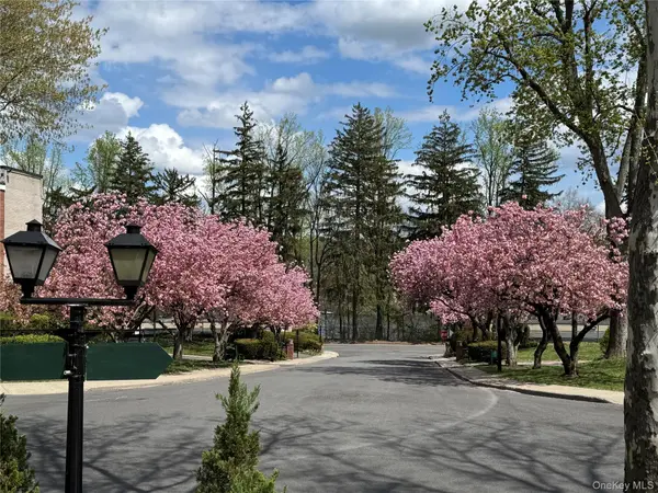 4 Channing PL #2R, Eastchester, NY 10709