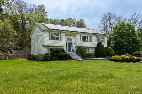 17 Verplanck AVE, Hopewell Junction, NY 12533
