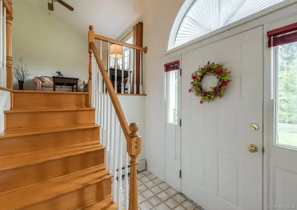 17 Verplanck AVE, Hopewell Junction, NY 12533