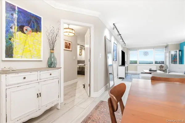 70-25 Yellowstone BLVD #9J, Forest Hills, NY 11375