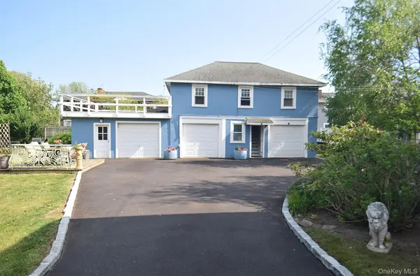 19 and 19A Brook ST, Lindenhurst, NY 11757