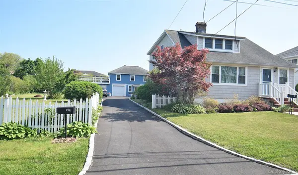 19 and 19A Brook ST, Lindenhurst, NY 11757