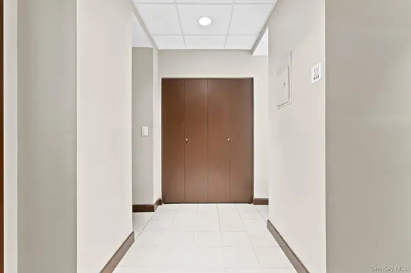 65 McKinley AVE #C2-5, White Plains, NY 10606