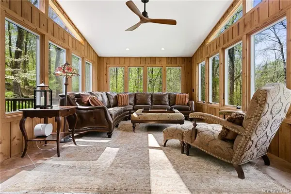 21 Beech Hill LN, Pound Ridge, NY 10576