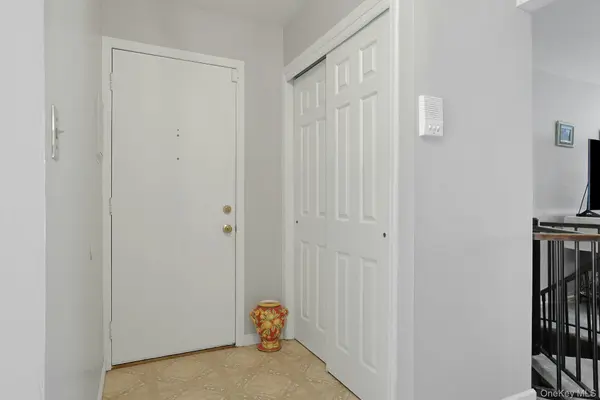 25 College AVE #111, Nanuet, NY 10954