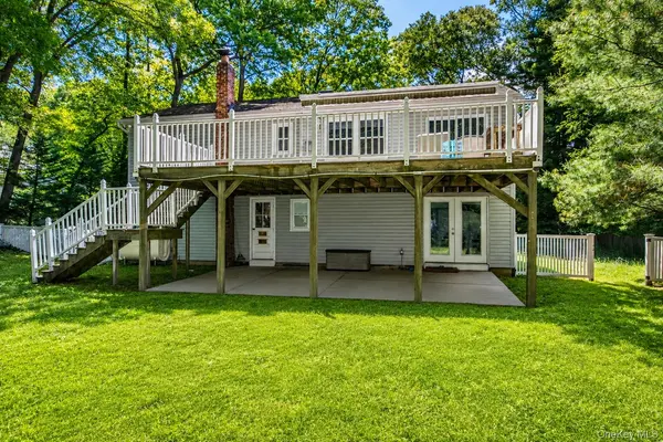 191 Old Willets PATH, Smithtown, NY 11787