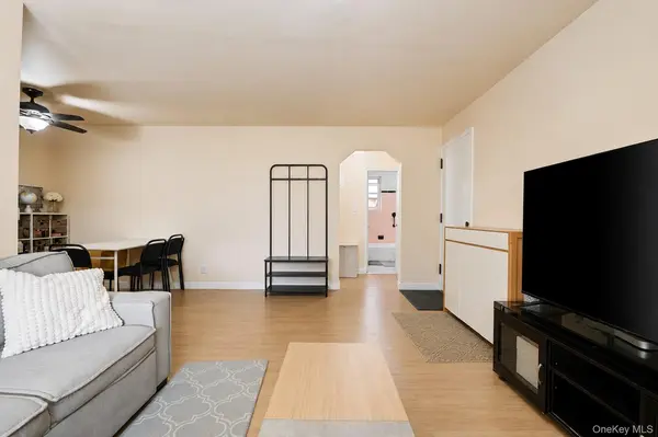 35-14 192nd ST #C3, Flushing, NY 11358