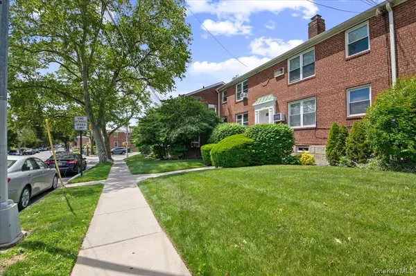 35-14 192nd ST #C3, Flushing, NY 11358
