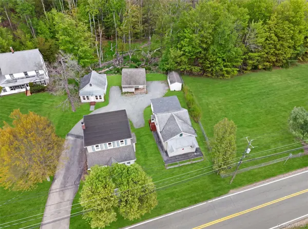 48-50 Horseshoe Lake RD, Kauneonga Lake, NY 12749