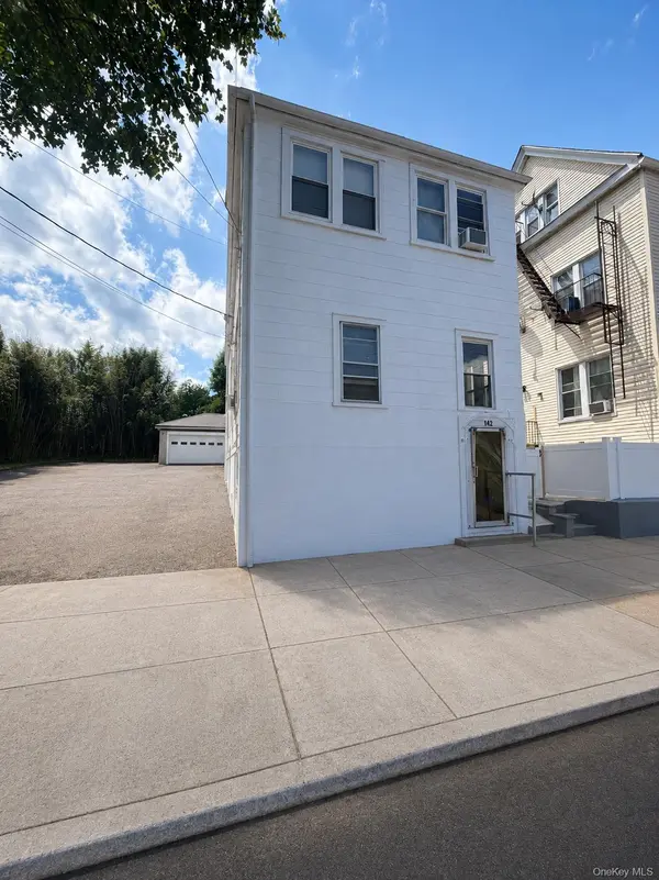 142 N 6th AVE, Mount Vernon, NY 10550