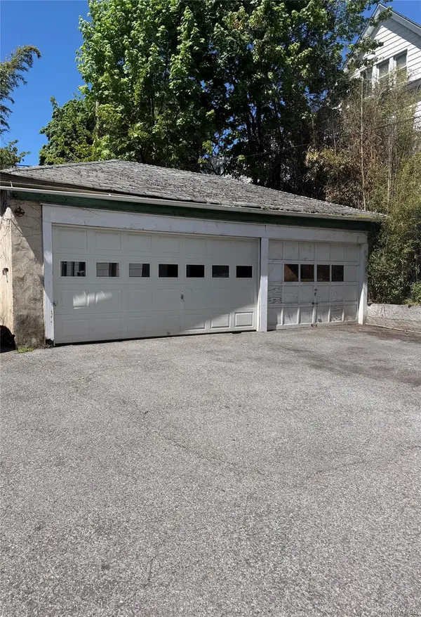 142 N 6th AVE, Mount Vernon, NY 10550