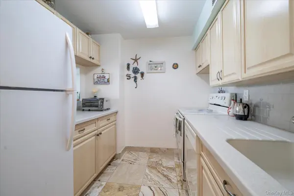 235 W Park AVE #306, Long Beach, NY 11561