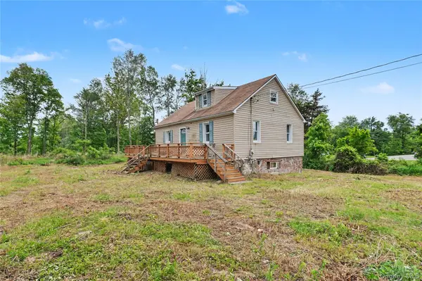 687 Whitley LN, Highland, NY 12528