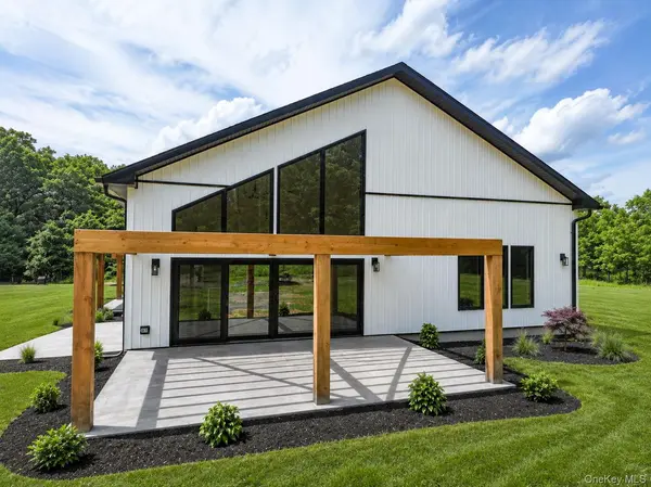 128 St Elmo RD, Wallkill, NY 12589