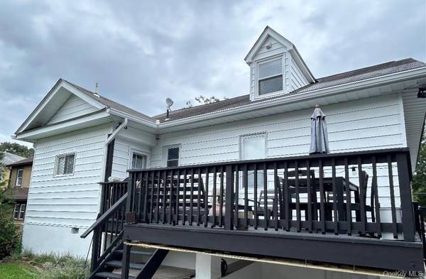 324 Hayward AVE, Fleetwood, NY 10552