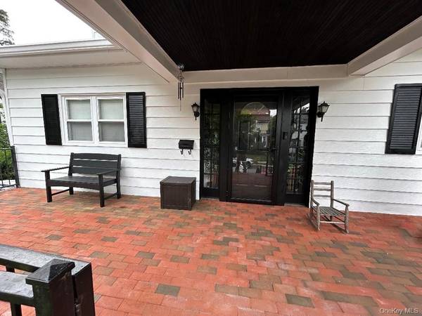 324 Hayward AVE, Fleetwood, NY 10552