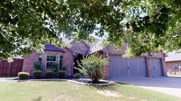 3017 Buckland RD, Edmond, OK 73034