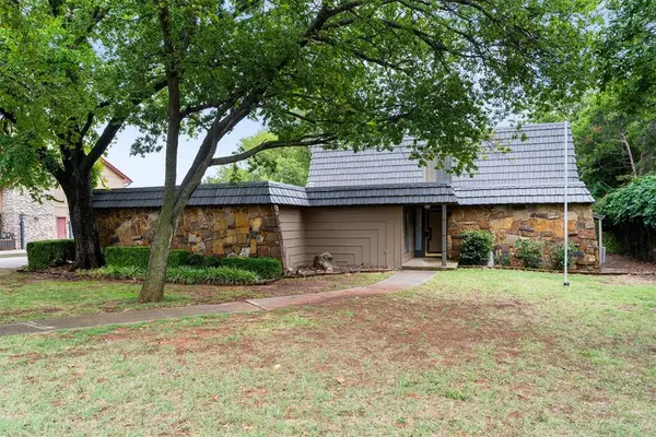 2940 Browne Stone RD, Oklahoma City, OK 73120