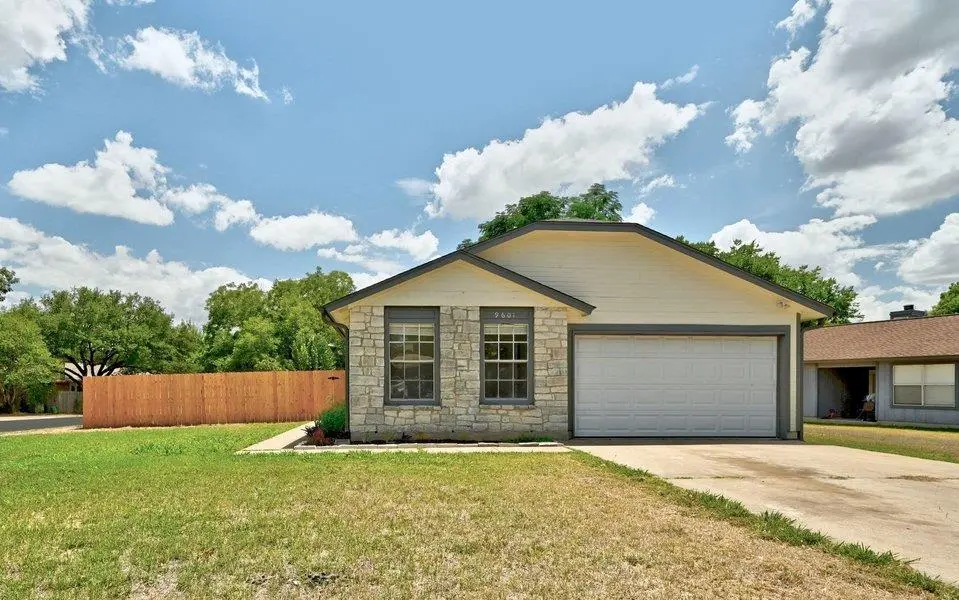 9601 Holly Springs DR, Austin, TX 78748