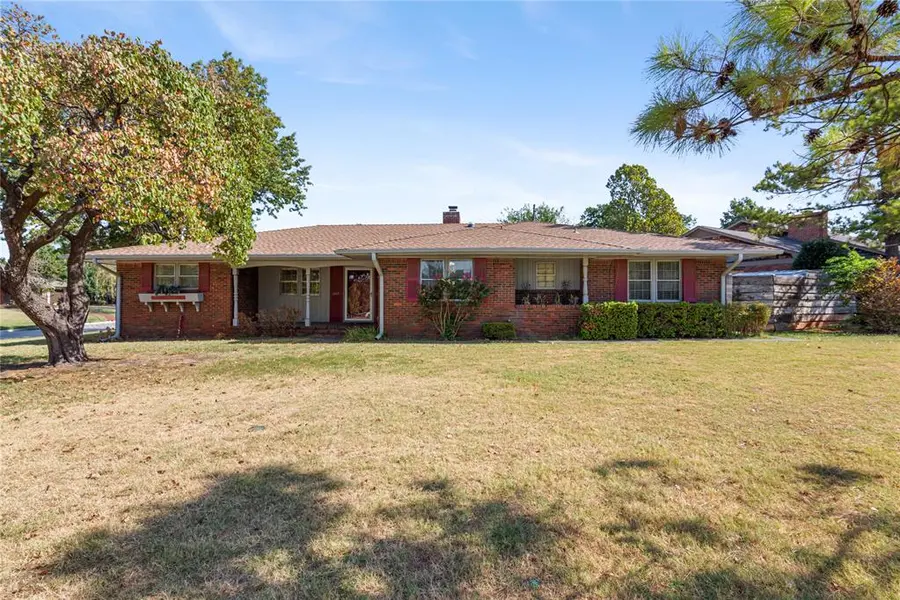 1609 Glenbrook TER, Nichols Hills, OK 73116