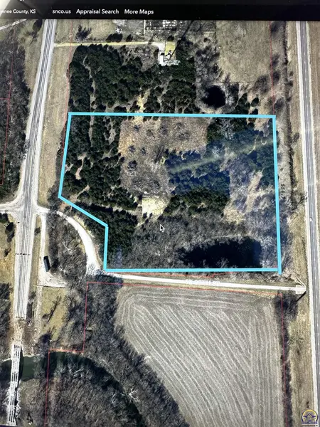 9534 SW Topeka BLVD, Wakarusa, KS 66546