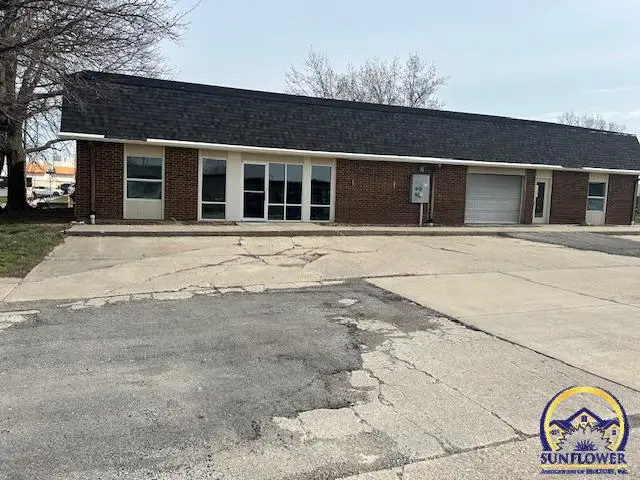 2852 Four Wheel Dr, Lawrence, KS 66047