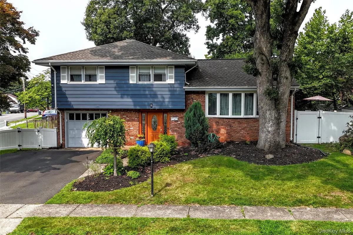 3 Forest Knoll DR, Suffern, NY 10901