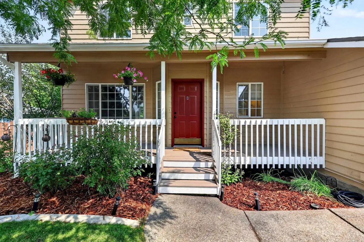 8321 E Sunflower Ln, Spokane, WA 99217