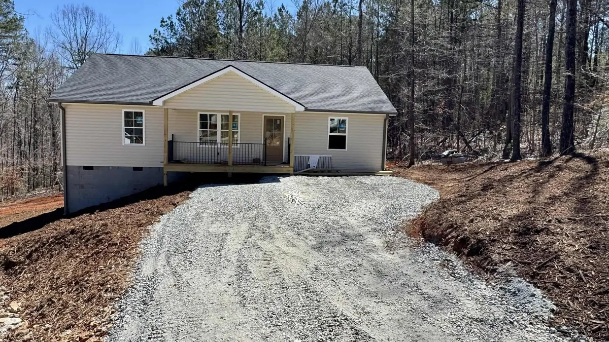 110 Ledbetter LN, Walhalla, SC 29691