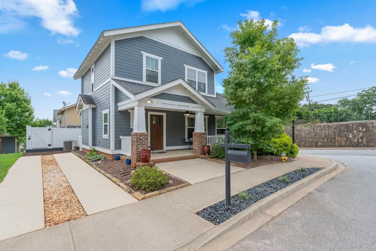 2 Seawright LN, Greenville, SC 29605