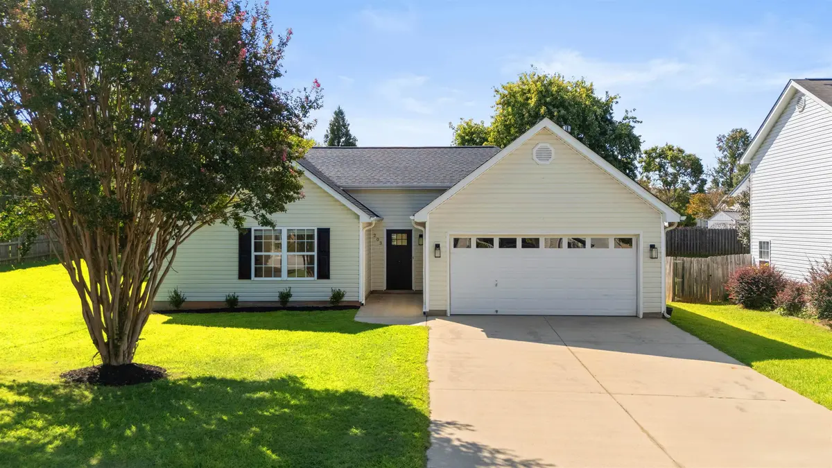 203 Basswood DR, Roebuck, SC 29376