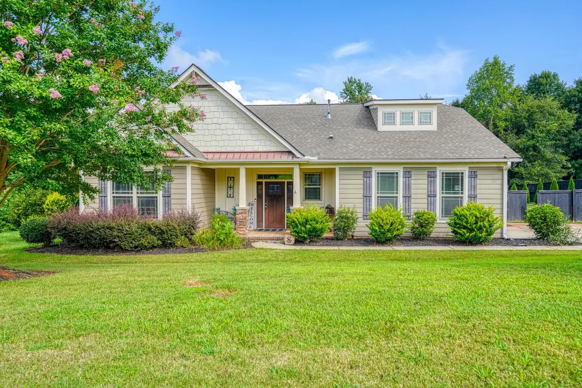 921 Benchmark DR, Wellford, SC 29385