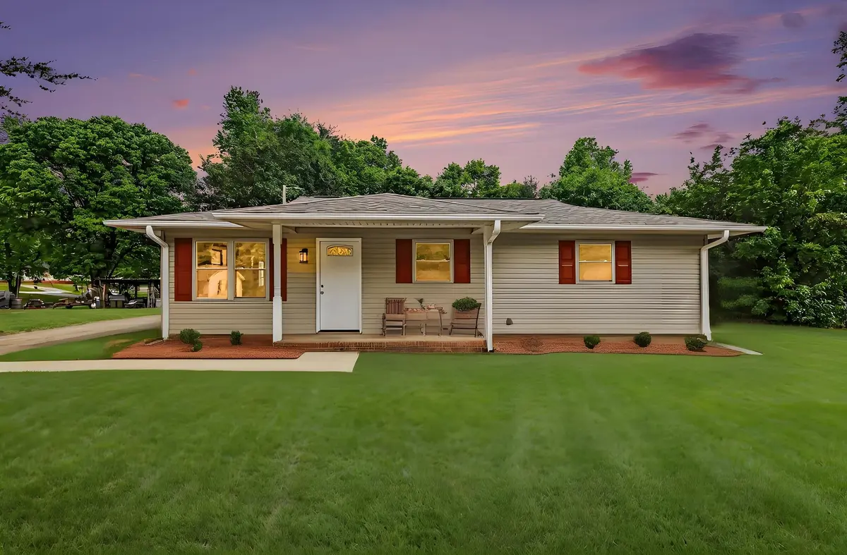 507 Craig Kropff DR, Wellford, SC 29385